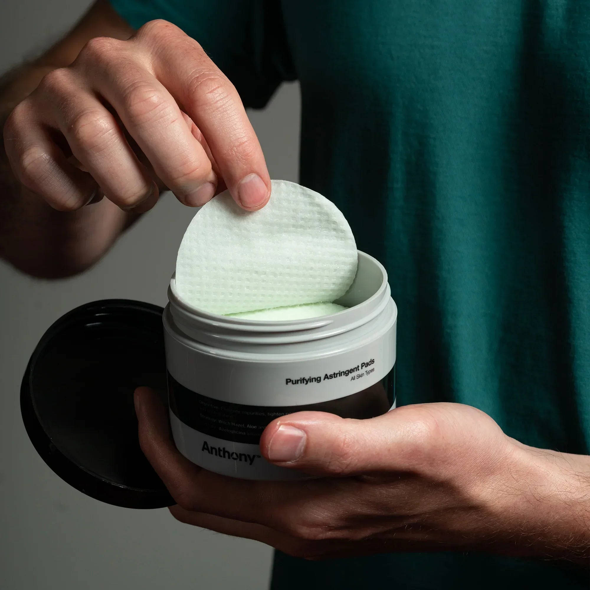 Acne In Your 30s - A Guide For Males